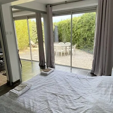 Апартаменты Maisonnette Climatisee A 10 M De La De La Peguiere