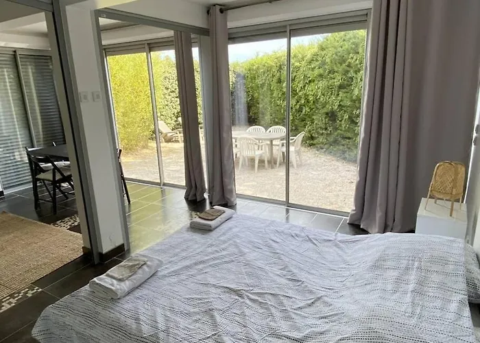 公寓 Maisonnette Climatisee A 10 M De La De La Peguiere