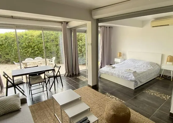 Maisonnette Climatisee A 10 M De La De La Peguiere Apartament *